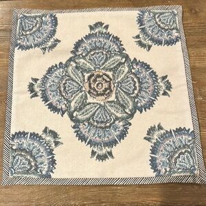 Pottery Barn Blue Patterned Pillow Case with Zipper 24 x 24” quantity 1